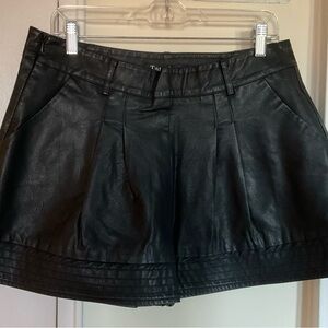 Tanming Black Faux Leather High Waisted Women's Shorts. NWOT. Size XL
